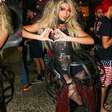 Little Monster raiz! Esse look da irmã da Lexa, Wenny, para tietar Lady Gaga é a prova de que ela MERECE dividir o palco com a diva