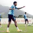 Sem Plata e com Alex Sandro, Flamengo divulga relacionados para enfrentar o Cruzeiro