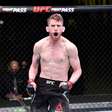 UFC Des Moines: Deiveson Figueiredo é dominado e perde para Sandhagen