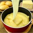Purê de batata cremoso com queijo que estica e puxa: fácil