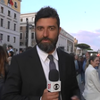 Repórter da Globo leva 'patada' de italiano ao perguntar sobre eleição do papa