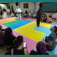 Mulheres aprendem artes marciais para se defender de violência doméstica e das ruas