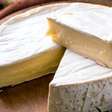 Aprenda como preparar o delicioso camembert; queijo francês de história obscura