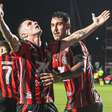 Vitória aproveita expulsão e vence o Vasco de virada no Barradão