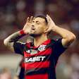 Flamengo vence o Bahia e assume a liderança do Brasileirão