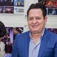 'Quase me matou do coração': sertanejo Marrone bate com a cabeça em queda durante show e apavora Bruno. Saiba estado de saúde atualizado do cantor