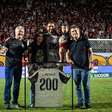 Lucas Arcanjo é homenageado pelo Vitória no Barradão após jogo contra o Vasco