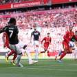 Liverpool e Arsenal terminam empatados em 'final' da Premier League