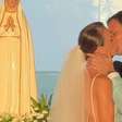 Casamento de Renata Kuerten e Beto Senna: apresentadora do 'Esquadrão da Moda' aposta em vestido de seda minimalista para cerimônia elegante. Veja fotos!