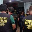 Médico é preso após pagar para ter relações íntimas com adolescente de 15 anos