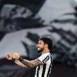 Alex Telles projeta 'final' para o Botafogo na Libertadores: 'Noites de Niltão são especiais'