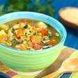 7 sopas ricas em proteínas para começar a semana