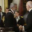Biden não reconheceu George Clooney em evento de campanha, diz livro que acusa assessores de 'encobrir' problemas de saúde
