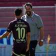 Técnico da LDU diz que Flamengo tem 'obrigação de vencer'
