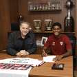 São Paulo anuncia renovação de contrato de Lucas Ferreira