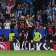 Com golaço de Yamal, Barcelona vence o Espanyol e celebra título espanhol antecipado