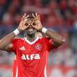 Internacional derrota Nacional-URU e volta à zona de classificação da Libertadores