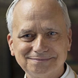Vaticano divulga 1ª foto oficial do papa Leão XIV