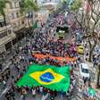 Marcha para Jesus reúne multidão no Centro de Curitiba: 'Ruas abertas para as palavras de Deus'; veja fotos