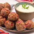 Bolinho de pinhão: sirva a porção inovadora e cheia de sabor