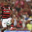 De la Cruz, do Flamengo, sofre entorse no joelho em clássico com o Botafogo