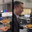 César Tralli serve coxinha e bolo para a equipe do 'JH': 'Quem não gosta de um mimo?'