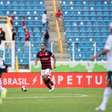 Athletico-PR avalia contratação de Pablo, do Flamengo