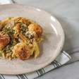 Almôndegas de Frango com Macarrão Gratinado