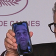 VÍDEO: Wagner Moura fala pela 1ª vez após prêmio em Cannes em ligação com diretor na coletiva