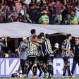 Santos bate Vitória e desencanta fora de casa no Brasileirão