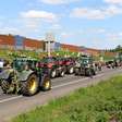 Agricultores mobilizam tratores em Paris em meio à polêmica sobre retorno de inseticidas proibidos