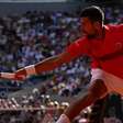 Djokovic vence a 100ª em Paris e vai às quartas
