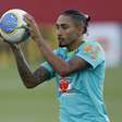Ancelotti projeta jogo diferente contra o Paraguai e confirma volta de Raphinha