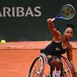 Vitória Miranda brilha em Roland Garros e conquista títulos nas simples e duplas no juvenil de tênis em cadeira de rodas