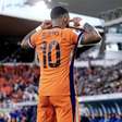 Com gol de Memphis Depay, Holanda vence a Finlândia em estreia nas Eliminatórias