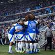 "Fez igual o Dudu"; Ex Cruzeiro, jogador pula o muro e assina com rival mineiro