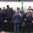 Sessão na Câmara é encerrada por 'baderna' e gritos de bolsonaristas de 'fujão' para Haddad
