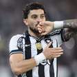 Titular do Botafogo manda recado para Cristiano Ronaldo: 'Vem ser feliz'