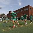 Palmeiras trabalha estratégias ofensivas em treino nos EUA. Veja provável escalação