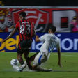 Jogador do Vitória sofre lesão grave contra o Cruzeiro