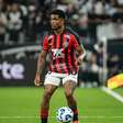 Jamerson, do Vitória, sofre fratura durante jogo contra o Cruzeiro
