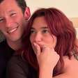 Veio aí! Dua Lipa confirma noivado com Callum Turner