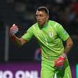 Estudiantes acerta a contratação do goleiro Fernando Muslera