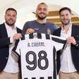 Nos Estados Unidos, Botafogo apresenta Arthur Cabral e Joaquín Corrêa
