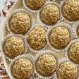 Brigadeiro de paçoca fácil e cremosão: perfeito pro arraiá