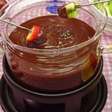 Fondue de chocolate: deixe o frio mais aconchegante com esse prato