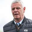 F1: FIA suspende Derek Warwick por fala não autorizada