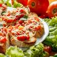 8 acompanhamentos deliciosos para sopas no inverno