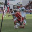 Em jogo pouco inspirado, Atlético-GO e Coritiba empatam no Antônio Accioly