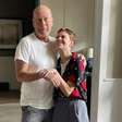 Bruce Willis não consegue mais andar, falar e ler, diz site